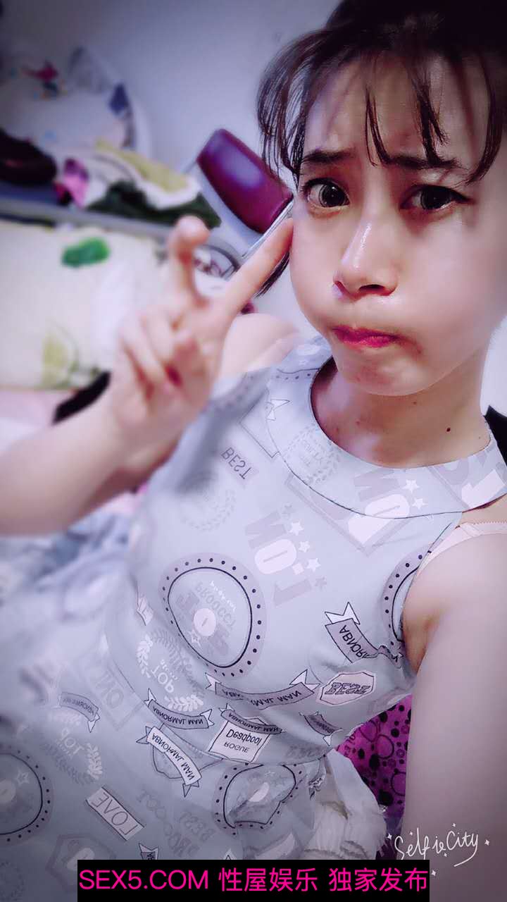 喜欢钱的拜金女，最后臣服在我的胯下[19P]