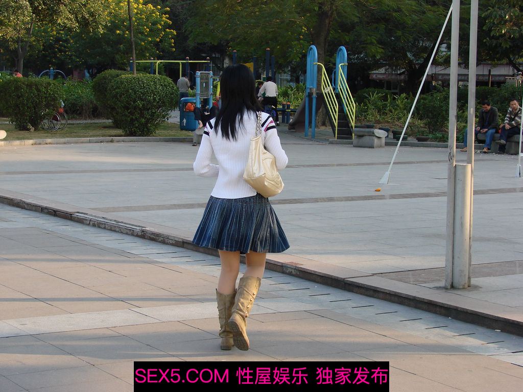 说好的内射最后却射肚子上了[12P]