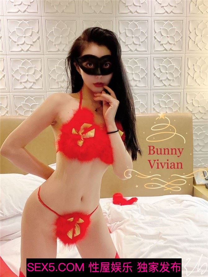 【极品反差婊】推特女神爱丝袜Vivian姐永久会员定制版流出-玩操超诱惑女神口爆 高清私拍50P