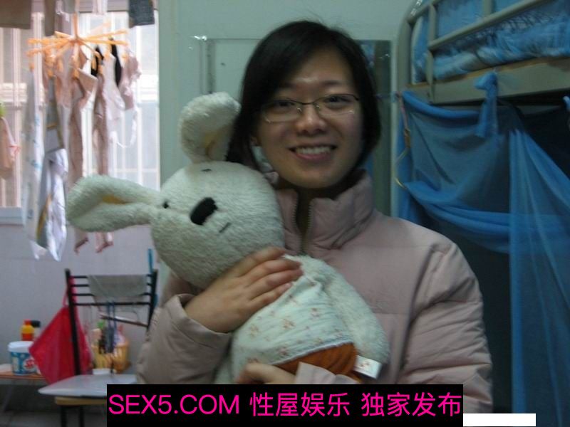 這樣一個清新秀麗的美眉, 就是讓我操她上千遍也不會覺得厭倦[20P]
