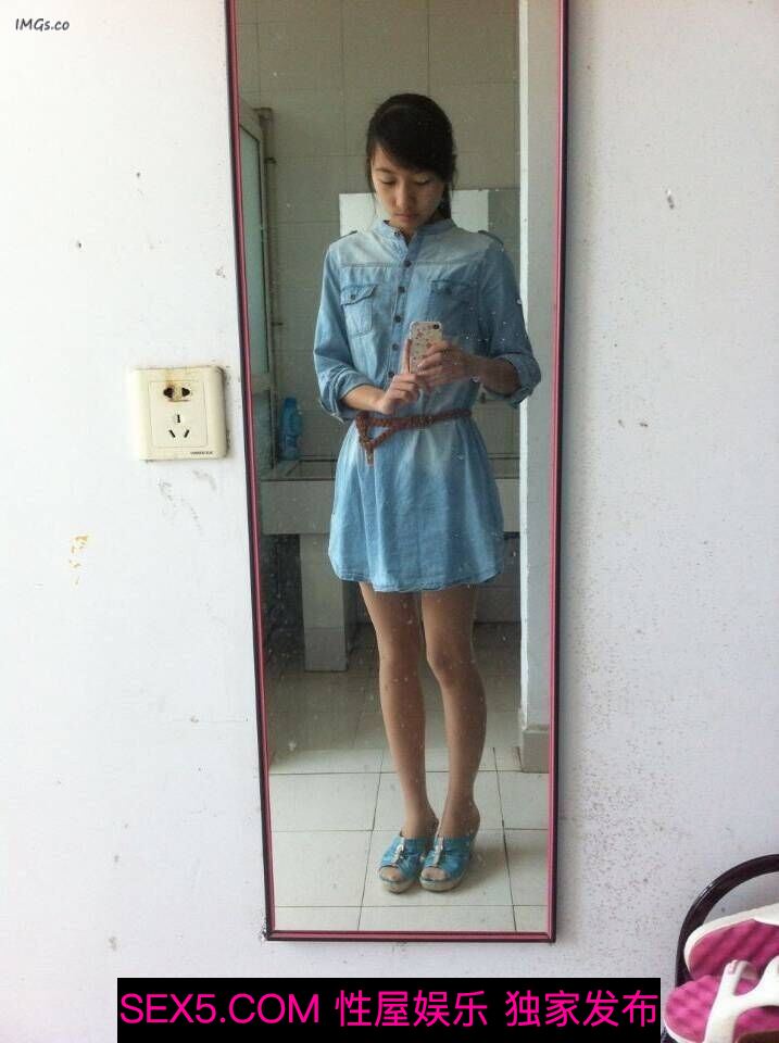 大学班花女友的露脸生活照，青春的肉体让人流连忘返[26P]