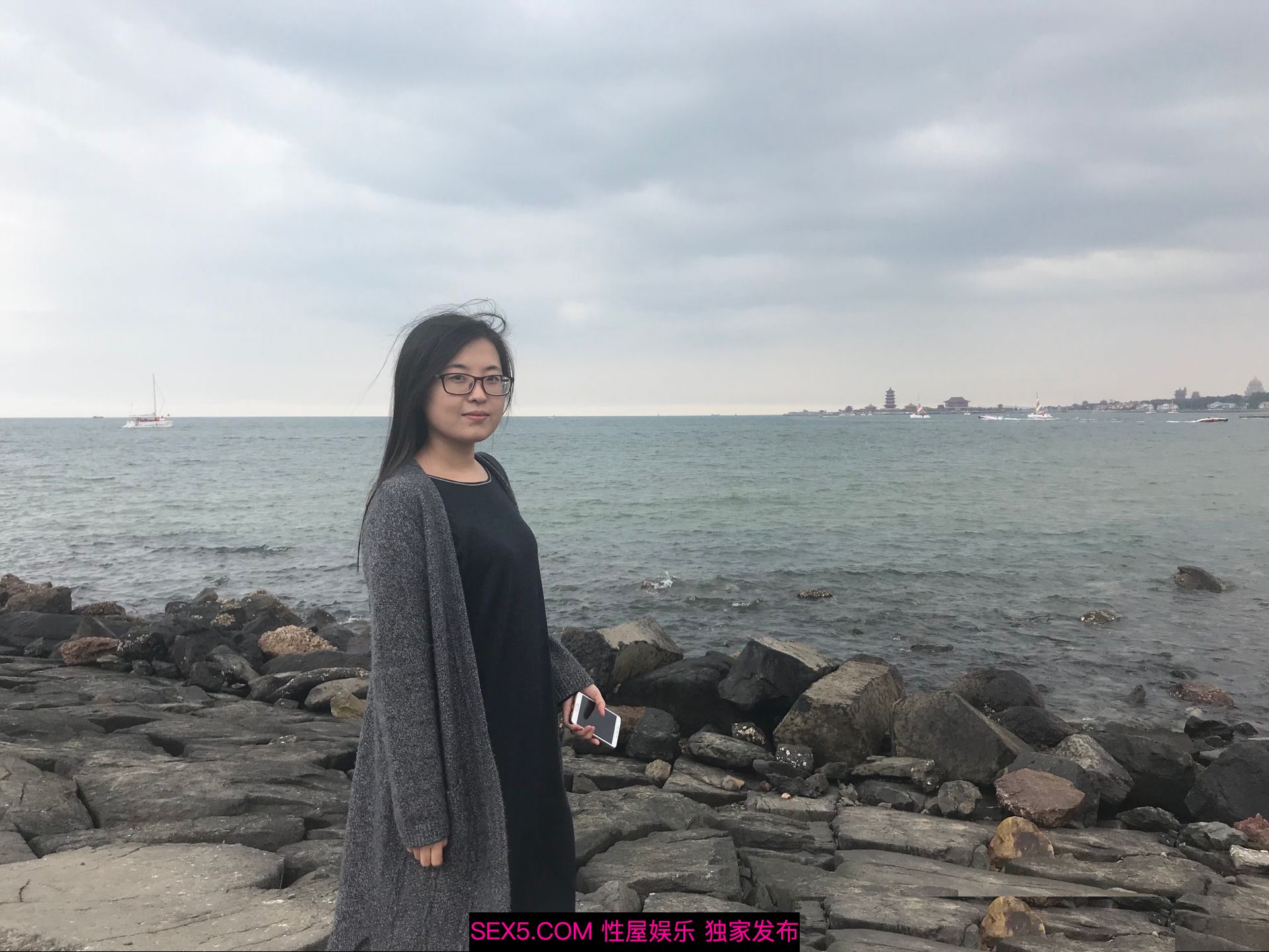 超嫩的小妹露脸照流出，未开发的身体展现原汁原味的诱惑[21P]