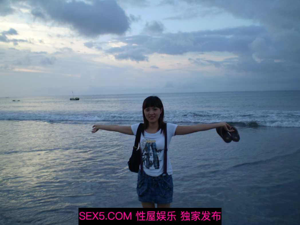看似清纯的良家少妇，没有想到下面已经这么黑了[18P]