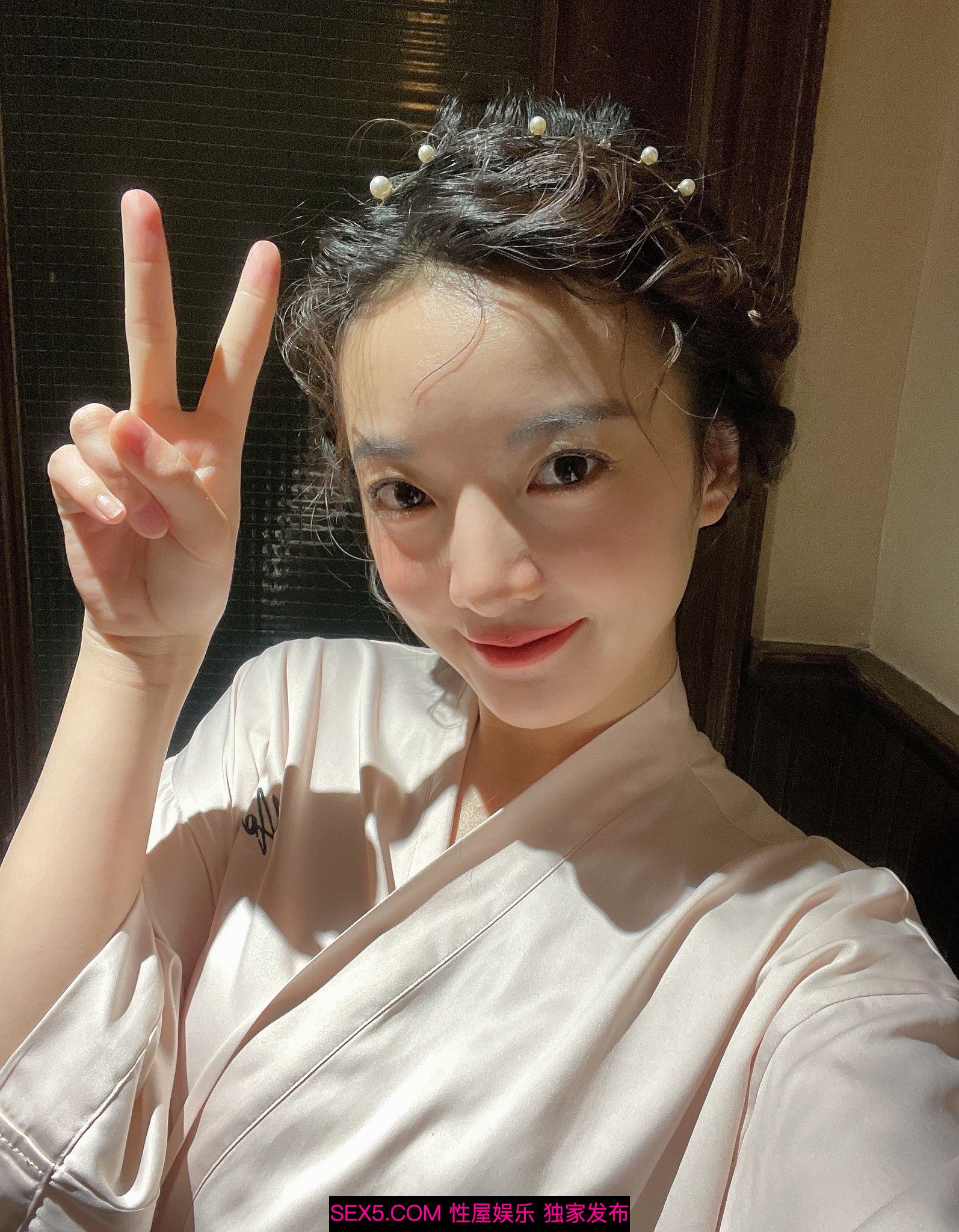 白嫩肥美的不二妹子很反差真极品[13P]
