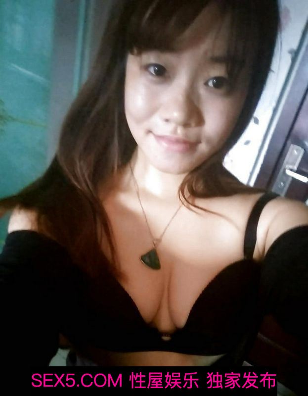漂亮的黑衣美女水嫩多汁骚气十足[10P]