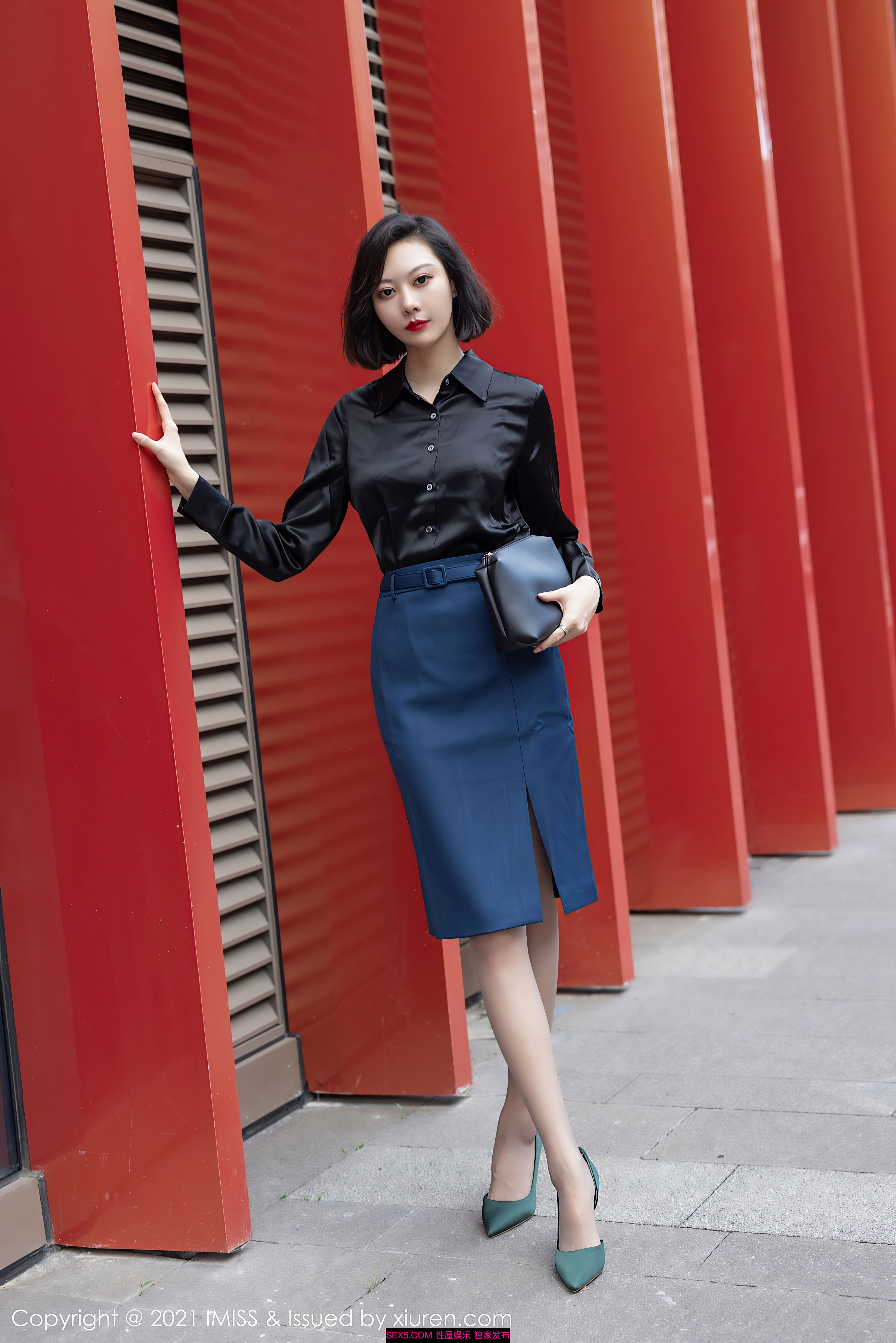 [寫真] 干练女性脱下衣服更风骚[84P]