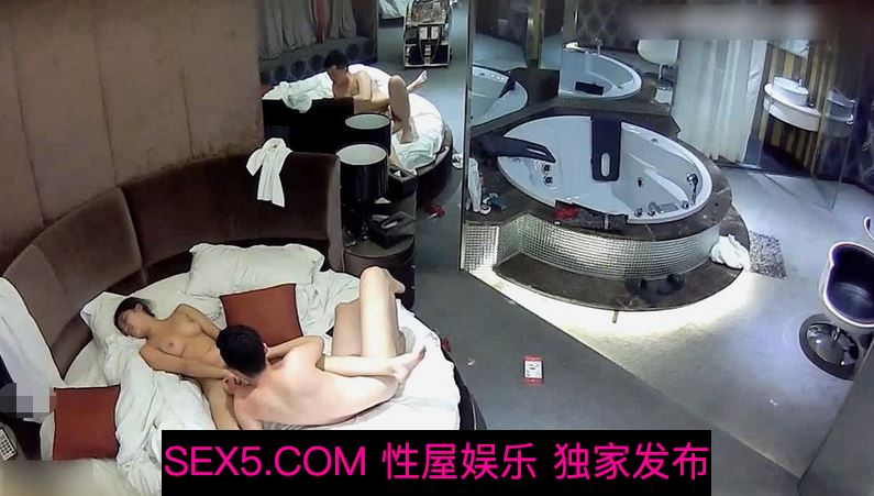 [MP4/671MB]豪华酒店约好身材软妹子，上来就扣逼逼把美女爽的呻吟连连，鸡巴抽送大力冲刺