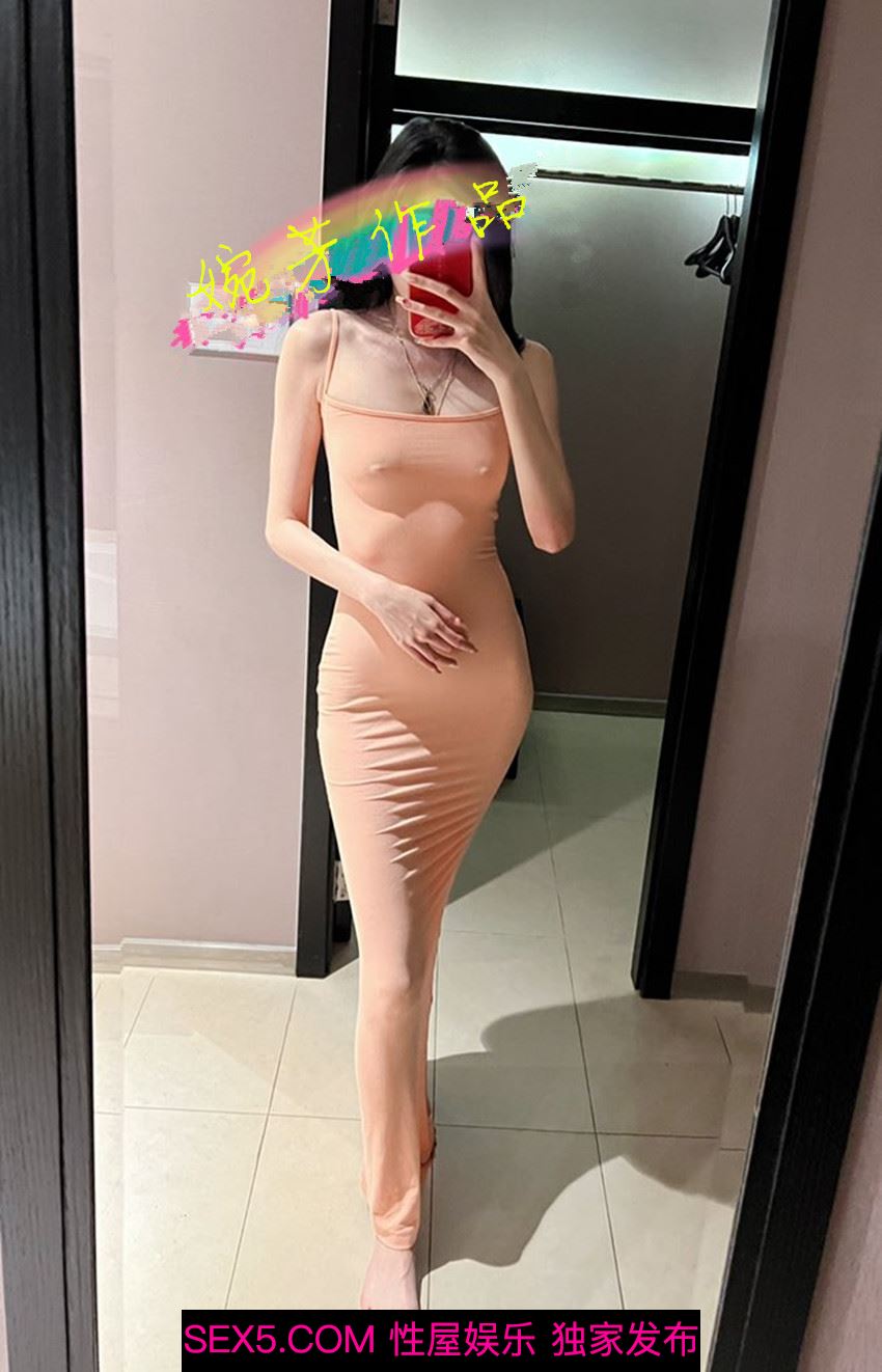 政府机关文员已婚人妻，30岁了还没小孩，这样出来骚秀身材[43P]