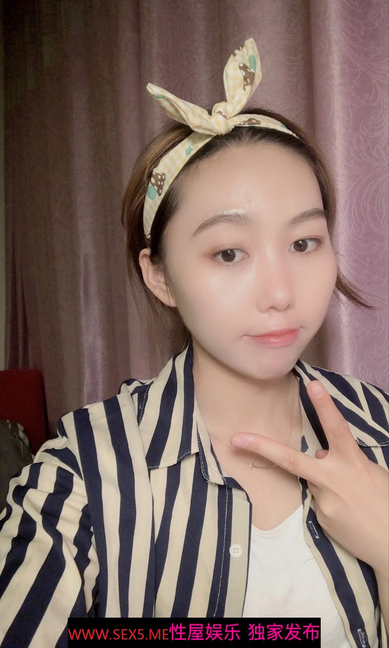 蜂腰大奶健身女私教被操[22P]