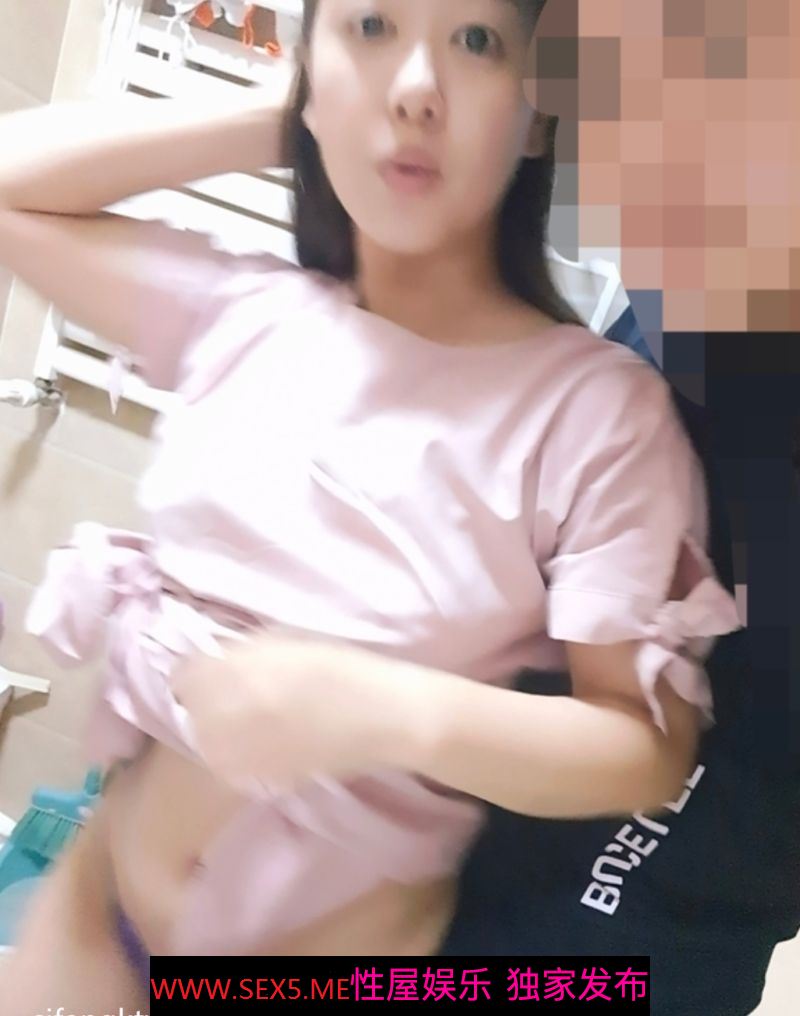 熟妇的丰满肉感身体操起来也很爽的，奶子又大又软爽呀[23P]