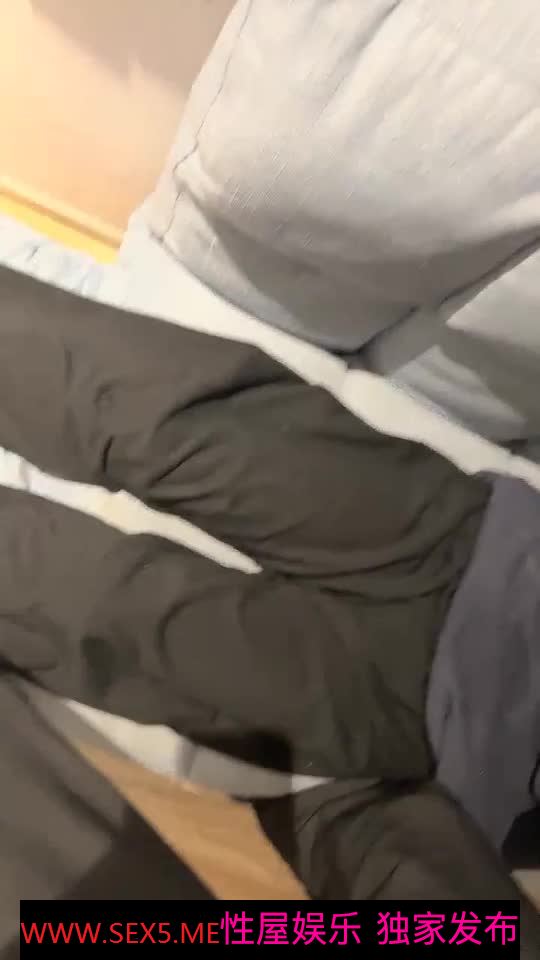 [MP4/ 919M] 狗子探花，21岁大学生，刚开始还激烈反抗，D罩杯美乳是今夜最大惊喜，无套啪啪