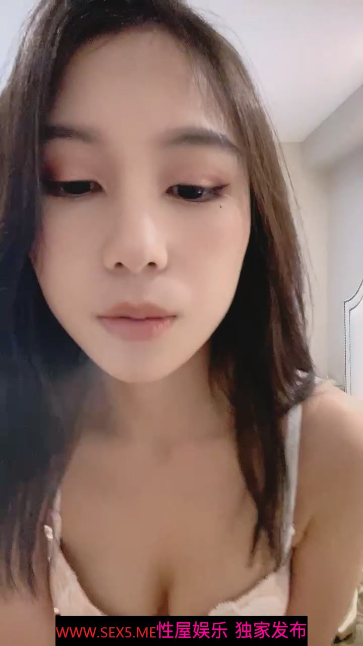[MP4]STP26525 颜值妹子和鲜肉男友啪啪做爱，无情玩穴，口交深喉口硬了无套打桩，表情一脸享受 VIP0600