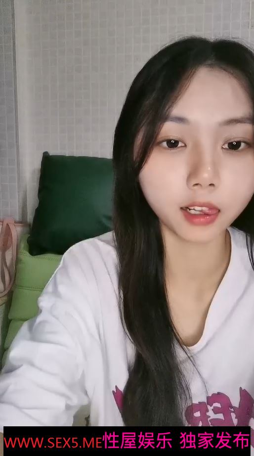 [MP4]STP27121 清纯系学生妹！乖巧甜美邻家妹妹型！收费房诱惑，贫乳奶子白丝袜，揉搓无毛小穴，娇喘呻吟好听 VIP0600