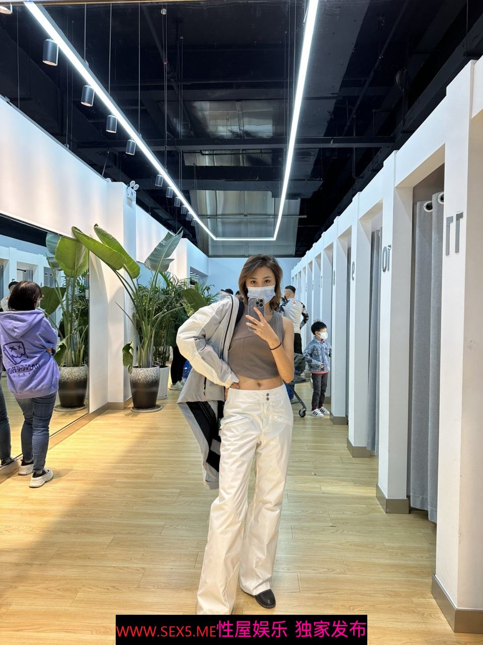 大屁股撅起来啦[10P]