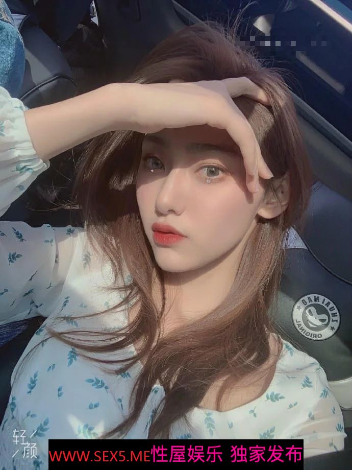 【稀有】艺术音乐学院高颜值女神王XX逆天大长腿挺拔双乳