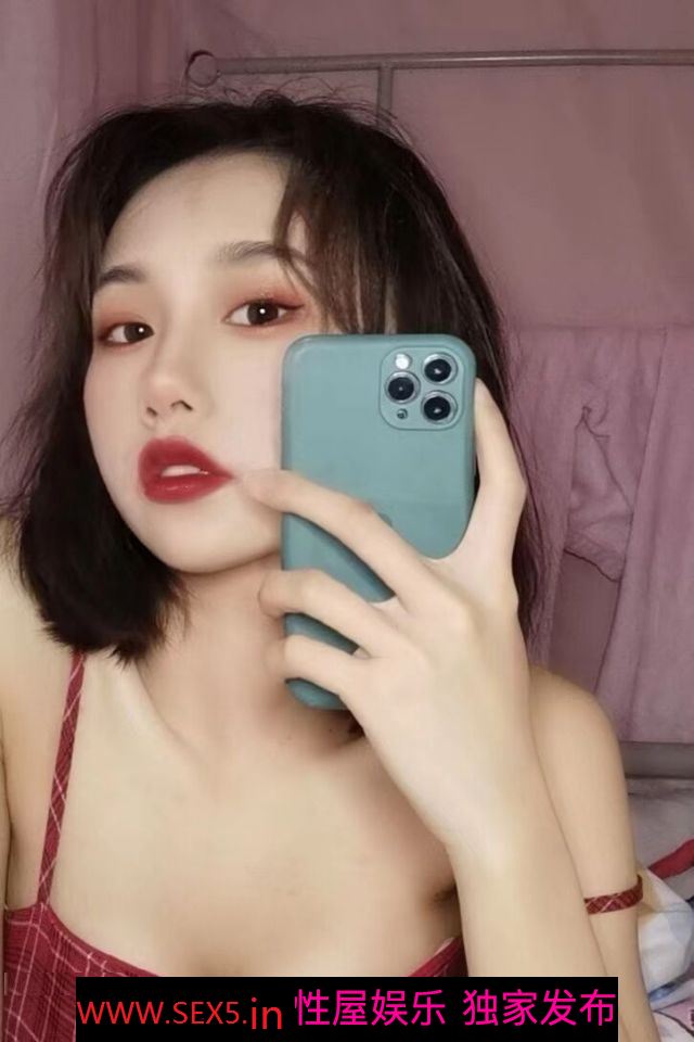 皮肤白皙，身材苗条，奶子大且挺[17P]