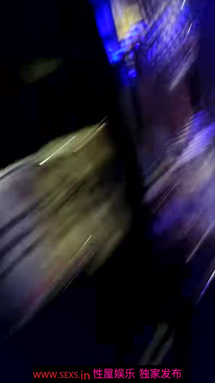 [MP4/ 2.13G]会所探花，寂寞的夜，小伙精虫上头，按摩店里环肥燕瘦美少妇不少，美乳圆润，皮肤细腻来爽一下