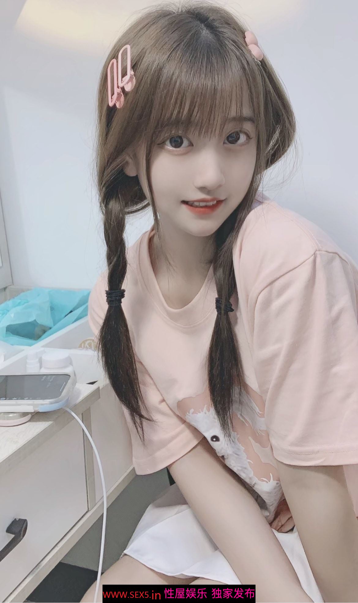《稀缺资源❤️名器白虎》干净无毛小嫩穴 粉嫩一线天 甜美小可爱嗲声嗲气 极品小嫩穴肆意蹂躏