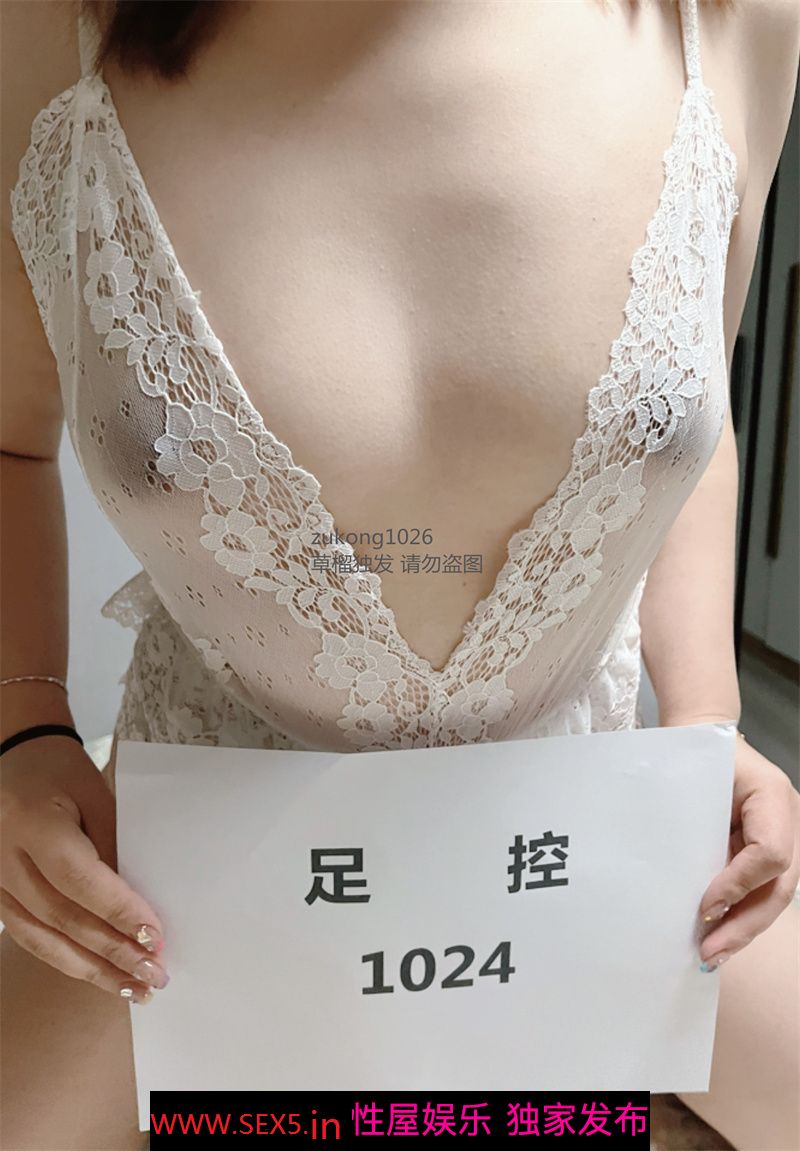 [原创][足控淫妻社] 湖北 群内日常联谊活动 湖北三位投稿人碰头 别人家的老公就是好用 上来就是5P [25P]