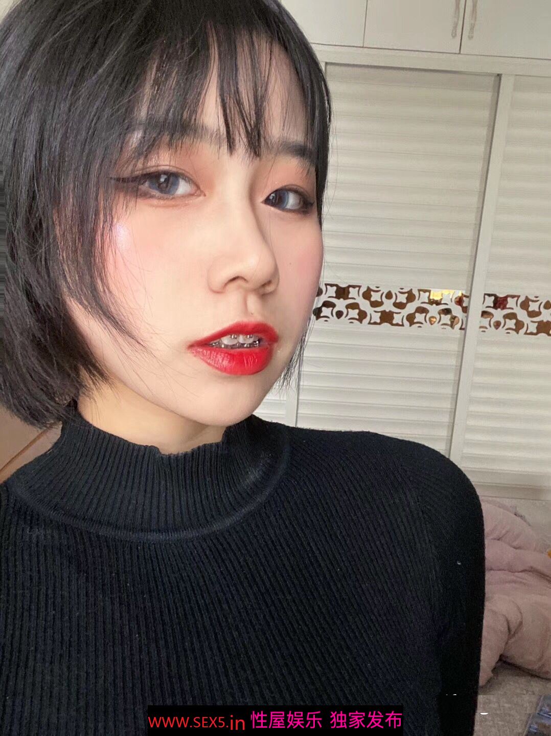 生活照露脸认识一位肉感身材的网友很骚巨乳各种诱惑挑逗[23P]