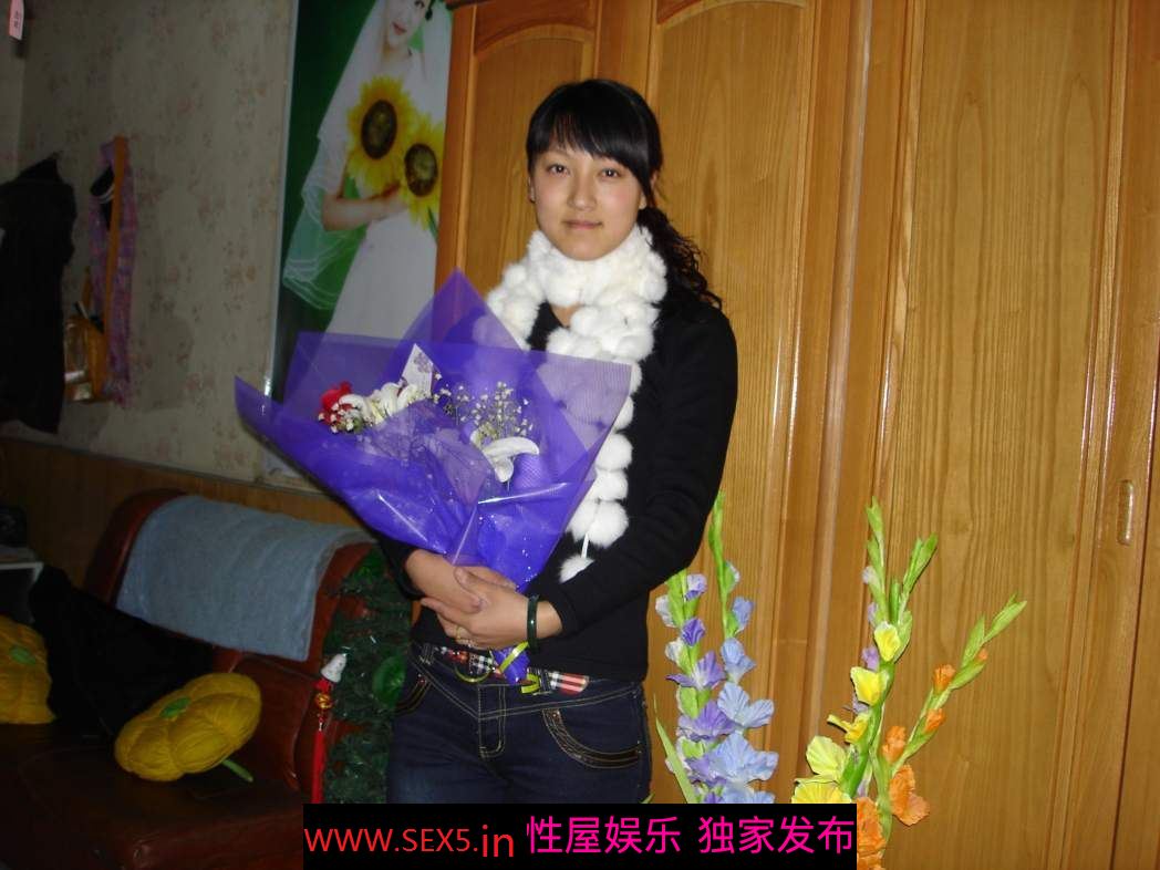 清秀良家少妇生活拍照炮图流出，露脸[18P]