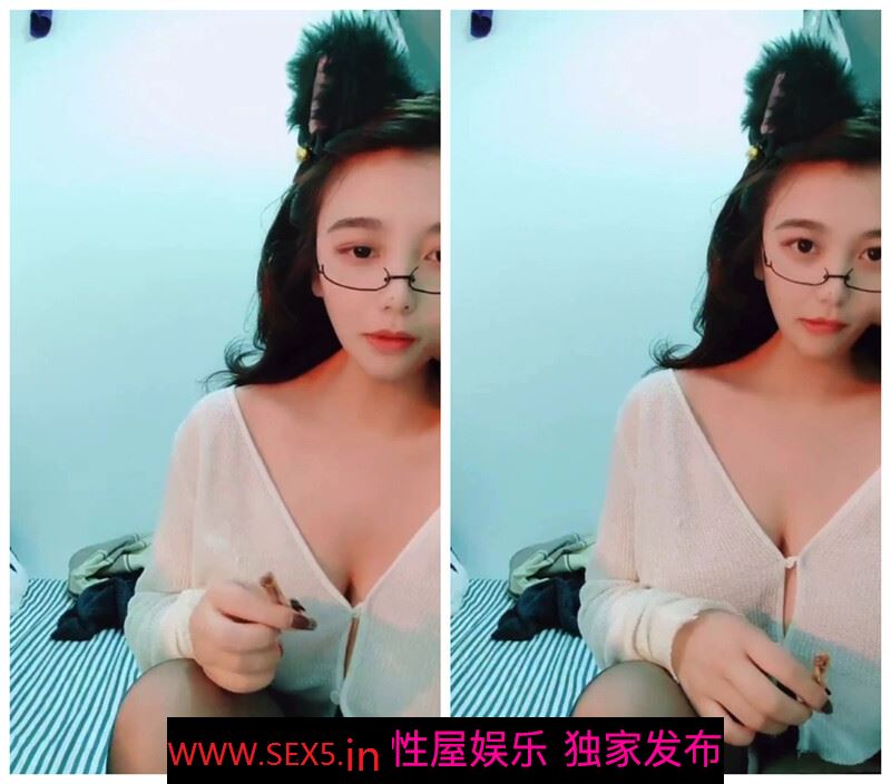超级嫩！婴儿肥18新人小萝莉！一脸呆萌卡哇伊，掰开紧致小穴，真是小骚货